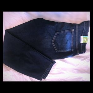 NWT Old Navy Size 14 Short Blue Jeans.